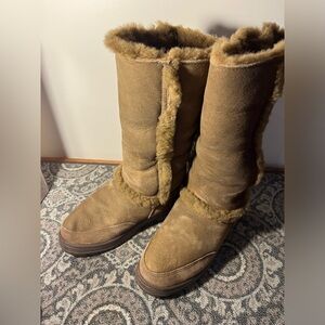 UGG Tan Sheepskin Winter Boots Size 8